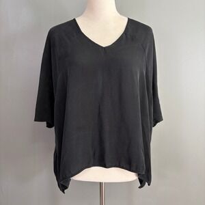 Diane von Furstenberg DVF Black Silk V Neck Top S Boho‎ Boxy Quiet Luxury Casual